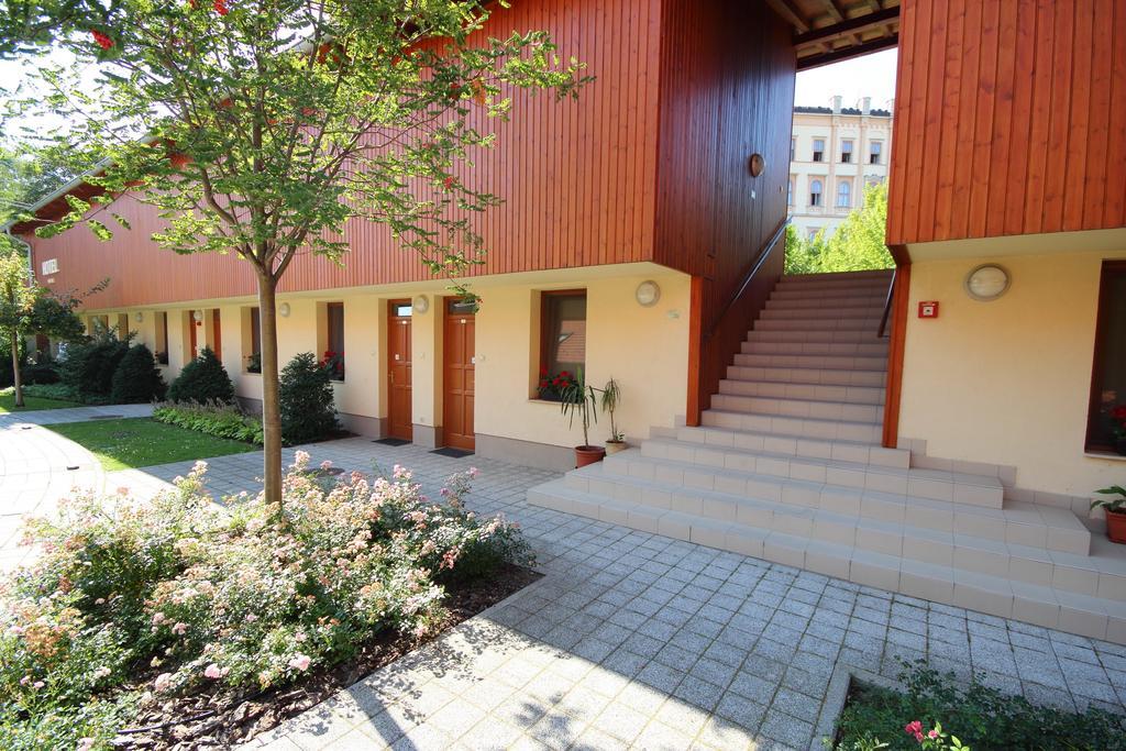 Hotel Adalbert Szent Gyoergy Haz Esztergom Extérieur photo