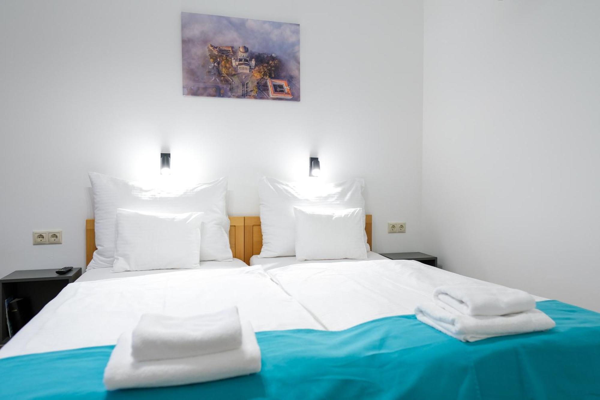 Hotel Adalbert Szent Gyoergy Haz Esztergom Extérieur photo
